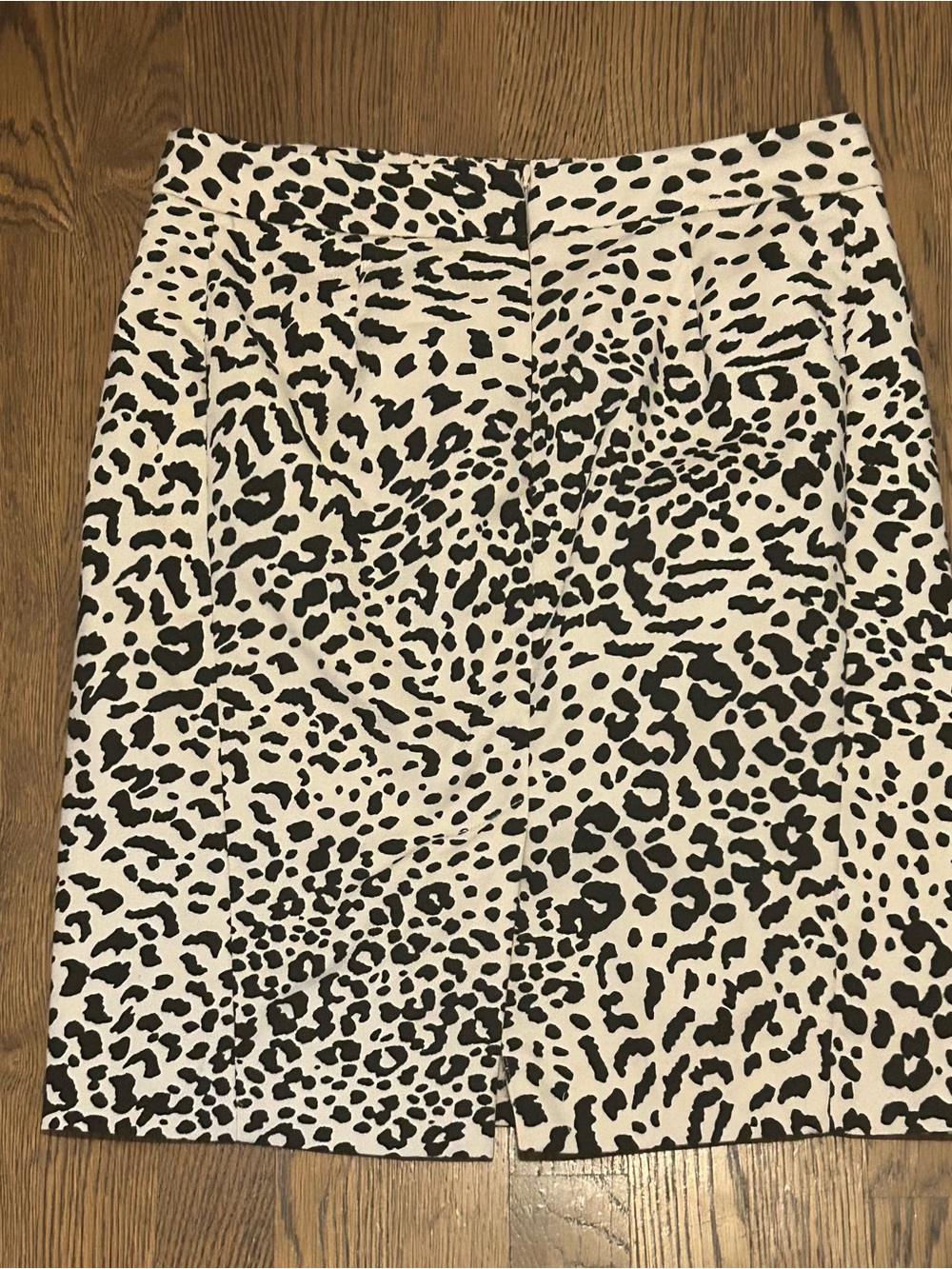LOFT Black and White Leopard-Print Pencil Skirt - Picture 4 of 8